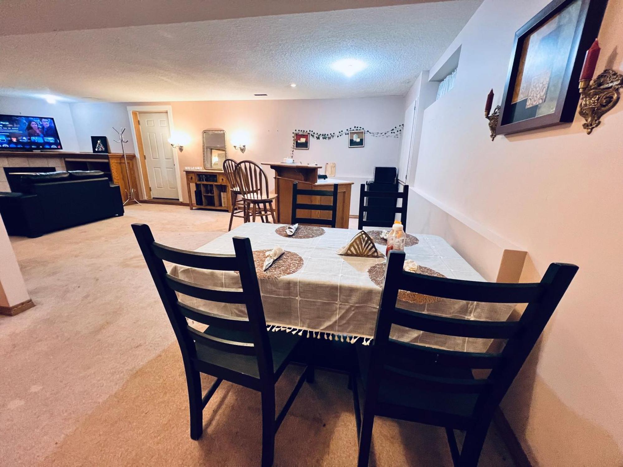 A Classic Homely Basement Suite! Chestermere Exterior foto