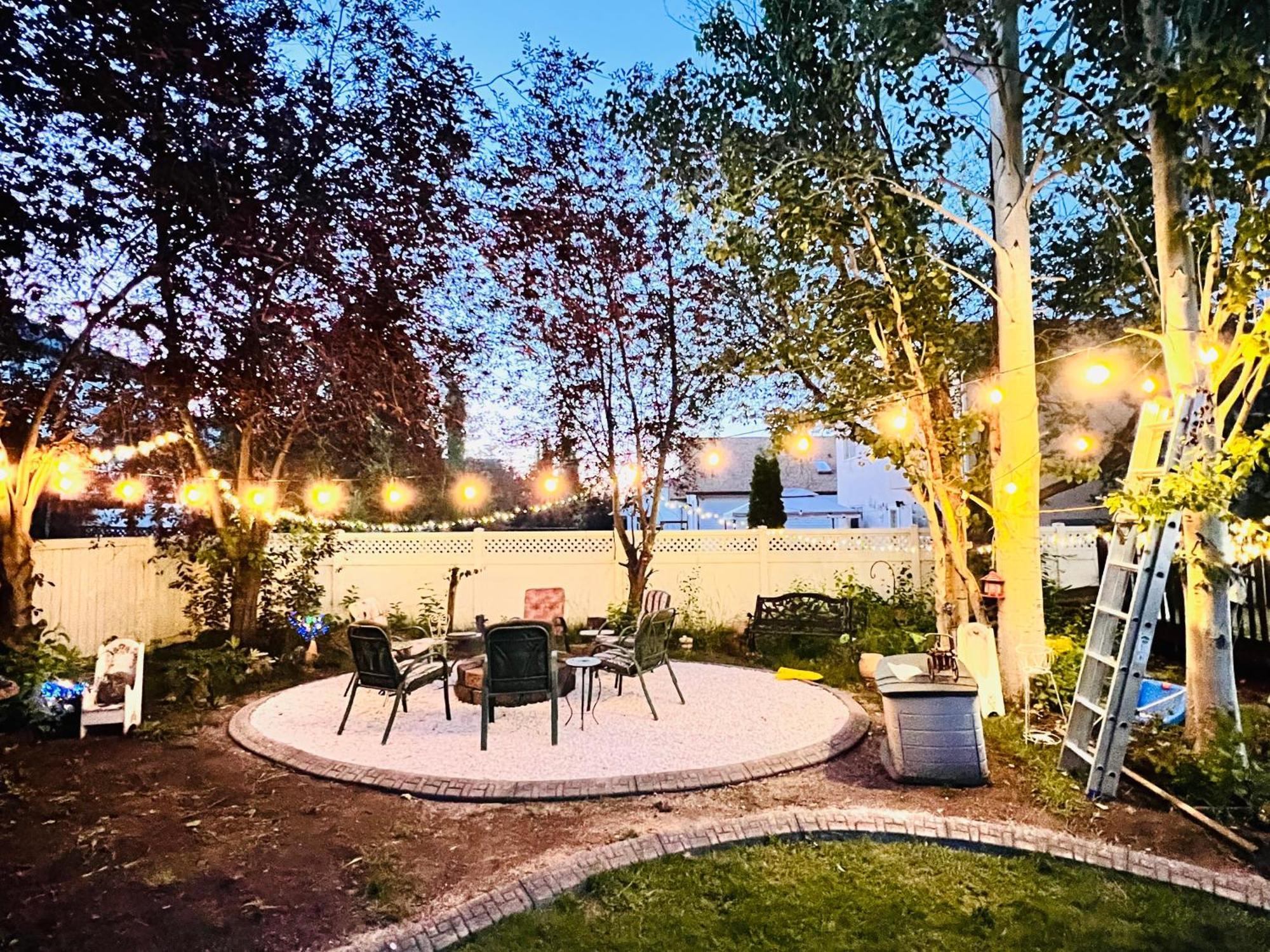 A Classic Homely Basement Suite! Chestermere Exterior foto